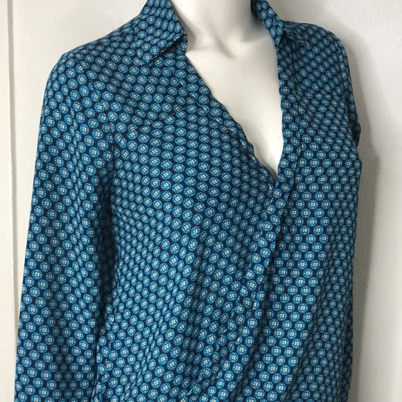 Forever 21 Wrap Style Medallion Print Career Top Blouse Shirt Sz S - Picture 2 of 11